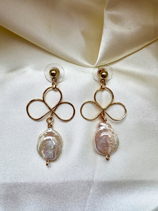 Catalina ✧ Oval Pearl